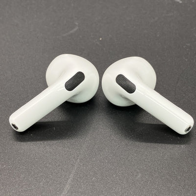 【中古】AirPods 4 MXP93J/A（アクティブノイズキャンセリング搭載）【秋葉原】
