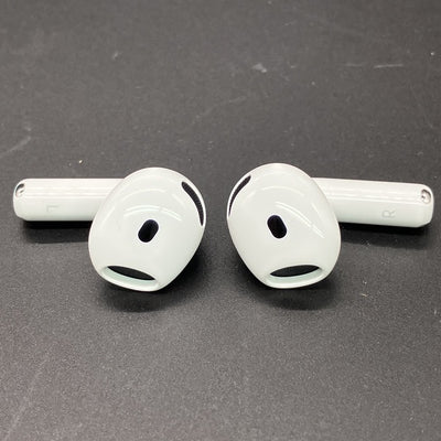 【中古】AirPods 4 MXP93J/A（アクティブノイズキャンセリング搭載）【秋葉原】