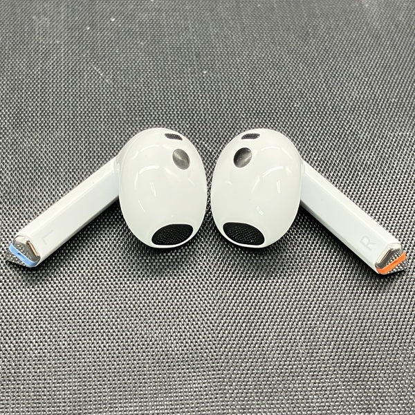 【中古】Galaxy Buds3 ホワイト 【SM-R530NZWAXJP】【日本橋】