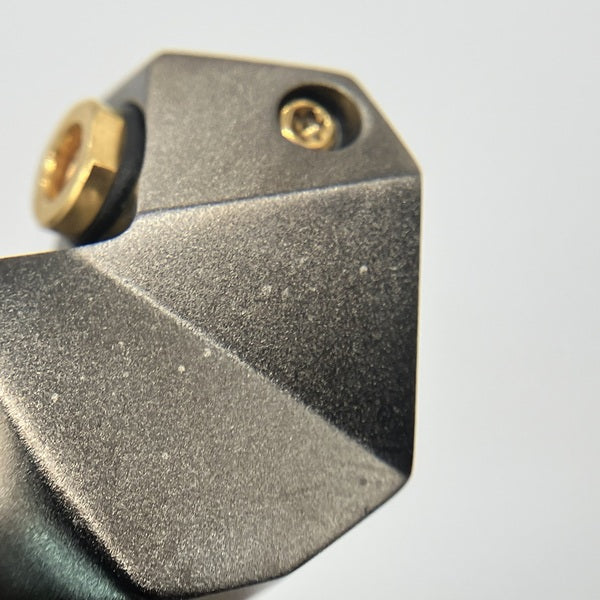 final 【中古】B2 【FI-B2BSSD】（ケーブル欠品）【秋葉原】 – e