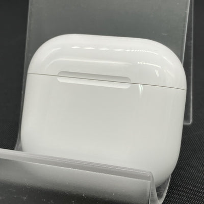 【中古】AirPods 4 MXP93J/A（アクティブノイズキャンセリング搭載）【秋葉原】