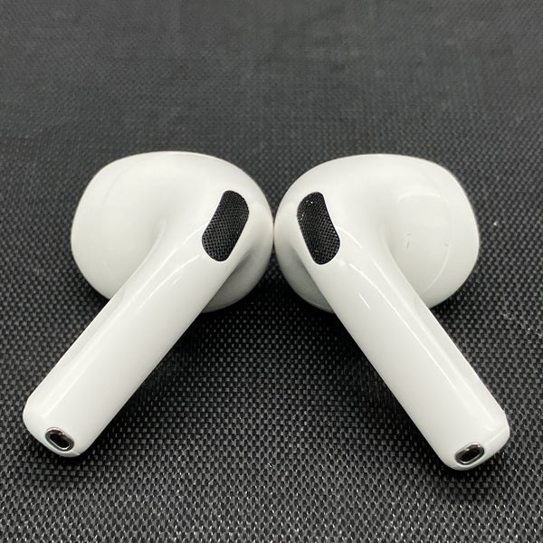 【中古】AirPods 4 MXP93J/A（アクティブノイズキャンセリング搭載）【秋葉原】
