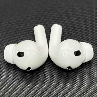 【中古】MagSafe充電ケース(USB-C)付きAirPods Pro(第2世代) MTJV3JA【秋葉原】