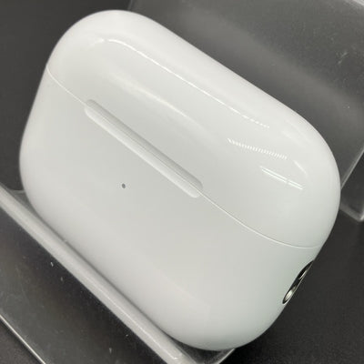 【中古】MagSafe充電ケース(USB-C)付きAirPods Pro(第2世代) MTJV3JA【秋葉原】