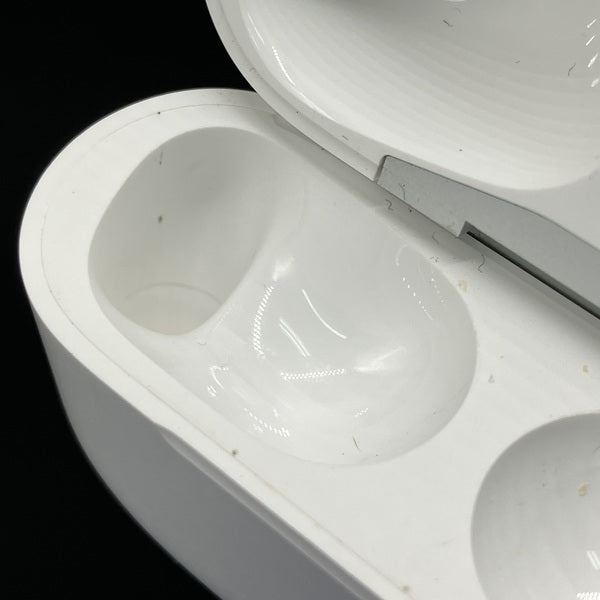 Apple 【中古】AirPods Pro (第2世代) 充電ケース (Lightning