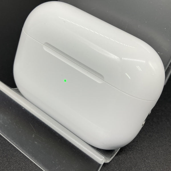AirPods Pro 第2世代 Lightningモデル（中古・使用感あり） Apple 【中古】AirPods Pro (第2世代) 充電ケース (Lightning)【秋葉原