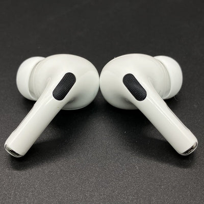 【中古】MagSafe充電ケース(USB-C)付きAirPods Pro(第2世代) MTJV3JA【秋葉原】