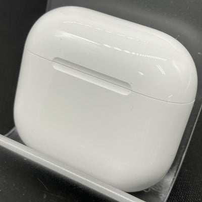 【中古】AirPods 4 MXP63J/A【秋葉原】