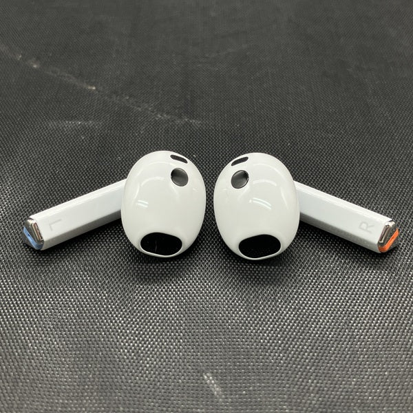 【中古】Galaxy Buds3 ホワイト 【SM-R530NZWAXJP】【秋葉原】