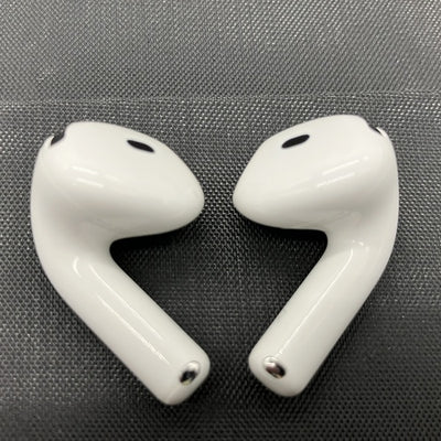 【中古】AirPods 4 MXP93J/A（アクティブノイズキャンセリング搭載）【秋葉原】
