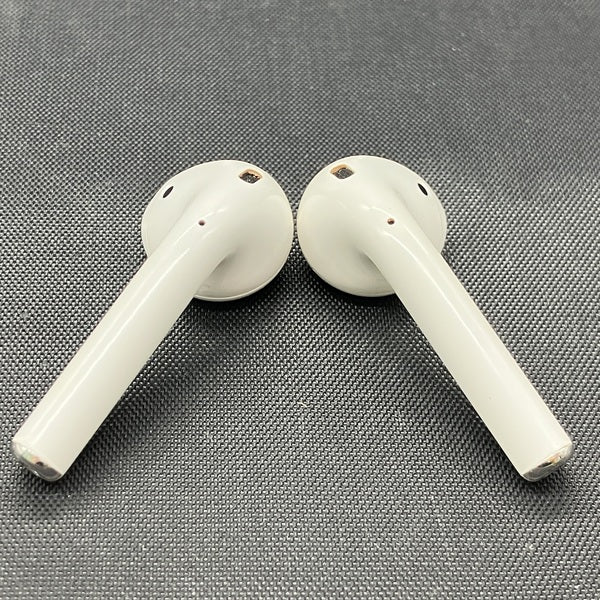 【中古】AirPods MMEF2JA【日本橋】