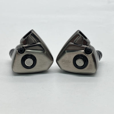 【中古】TITAN S グレー(ケーブル欠品)【日本橋】