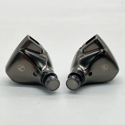 【中古】TITAN S グレー(ケーブル欠品)【日本橋】
