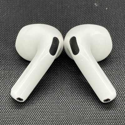 【中古】AirPods 4 MXP93J/A（アクティブノイズキャンセリング搭載）【秋葉原】
