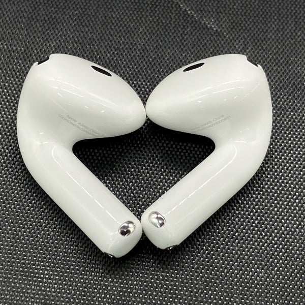 【中古】AirPods 4 MXP93J/A（アクティブノイズキャンセリング搭載）【秋葉原】
