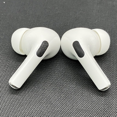 【中古】MagSafe充電ケース(USB-C)付きAirPods Pro(第2世代) MTJV3JA【秋葉原】