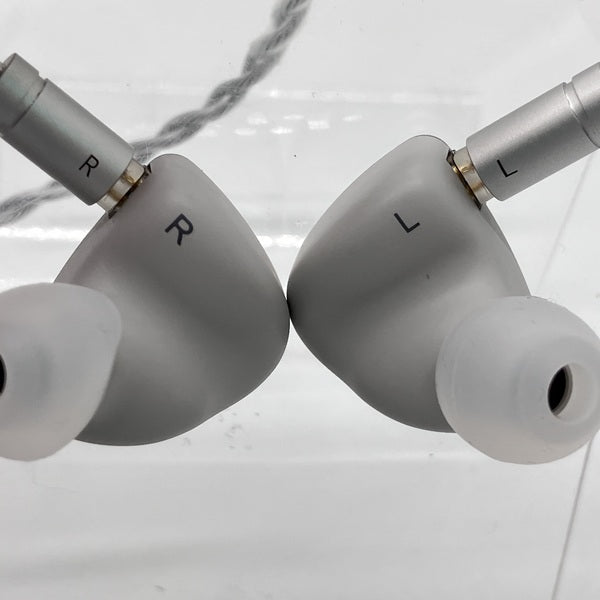 ACTIVO VOLCANO 有線イヤホン Amazon.com: Activo Volcano Triple Dynamic Driver In-Ear