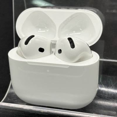 【中古】AirPods 4 MXP93J/A（アクティブノイズキャンセリング搭載）【日本橋】