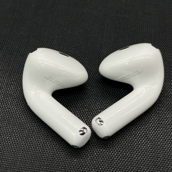 【中古】AirPods 4 MXP93J/A（アクティブノイズキャンセリング搭載）【日本橋】
