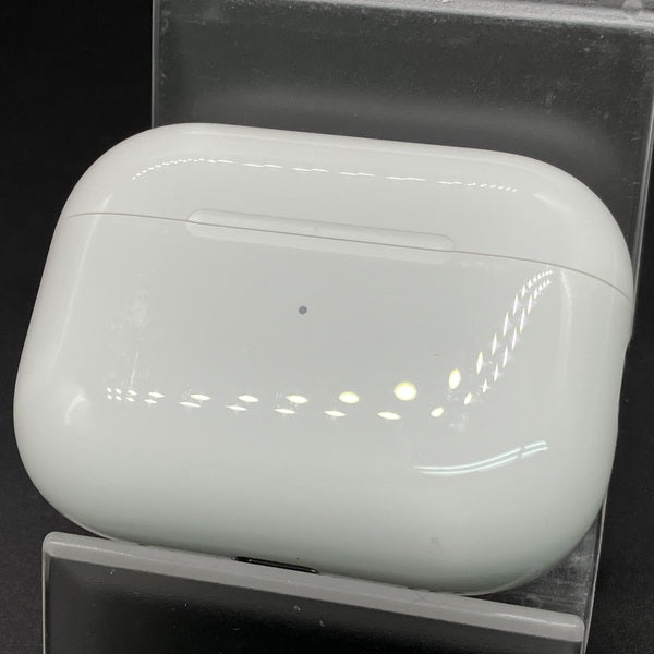 【中古】MagSafe充電ケース(USB-C)付きAirPods Pro(第2世代) MTJV3JA【秋葉原】