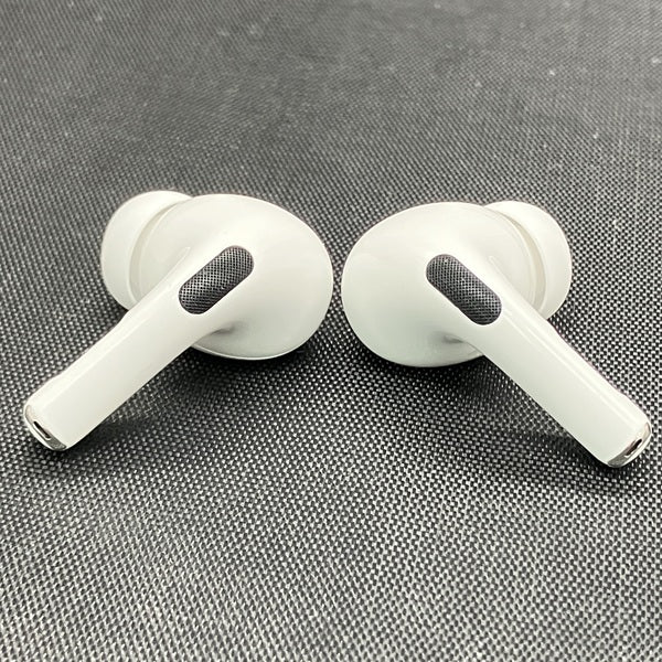 【中古】MagSafe充電ケース(USB-C)付きAirPods Pro(第2世代) MTJV3JA【秋葉原】