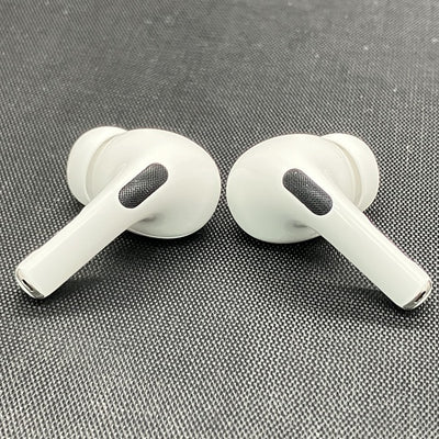 【中古】MagSafe充電ケース(USB-C)付きAirPods Pro(第2世代) MTJV3JA【秋葉原】