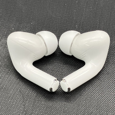 【中古】MagSafe充電ケース(USB-C)付きAirPods Pro(第2世代) MTJV3JA【秋葉原】