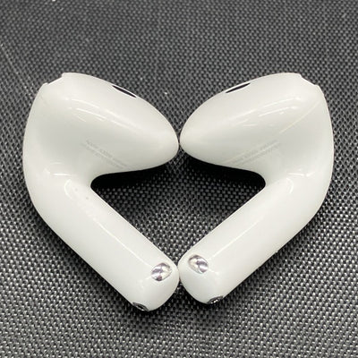 【中古】AirPods 4 MXP93J/A（アクティブノイズキャンセリング搭載）【秋葉原】