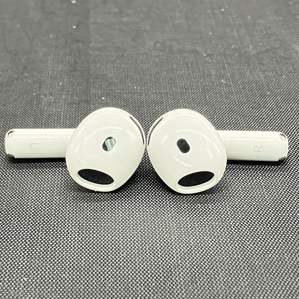 【中古】AirPods 4 MXP93J/A（アクティブノイズキャンセリング搭載）【秋葉原】