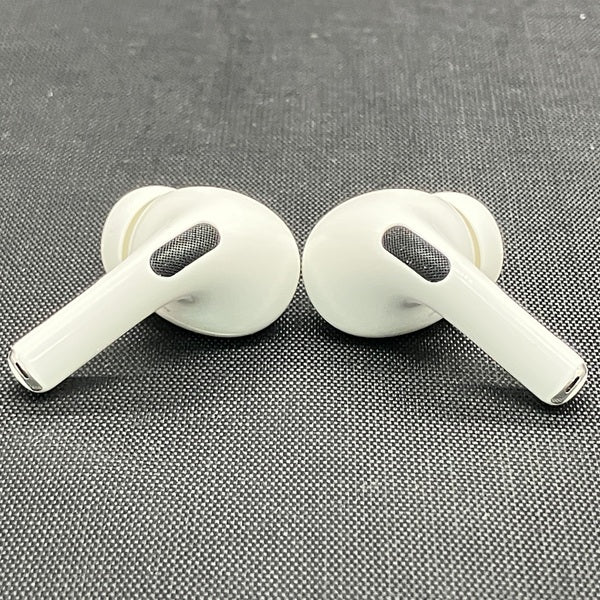 【中古】MagSafe充電ケース(USB-C)付きAirPods Pro(第2世代) MTJV3JA【秋葉原】