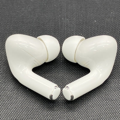 【中古】MagSafe充電ケース(USB-C)付きAirPods Pro(第2世代) MTJV3JA【秋葉原】