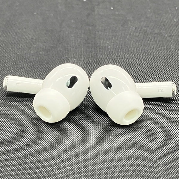 【中古】MagSafe充電ケース(USB-C)付きAirPods Pro(第2世代) MTJV3JA【秋葉原】