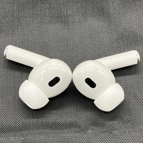 【中古】MagSafe充電ケース(USB-C)付きAirPods Pro(第2世代) MTJV3JA【秋葉原】
