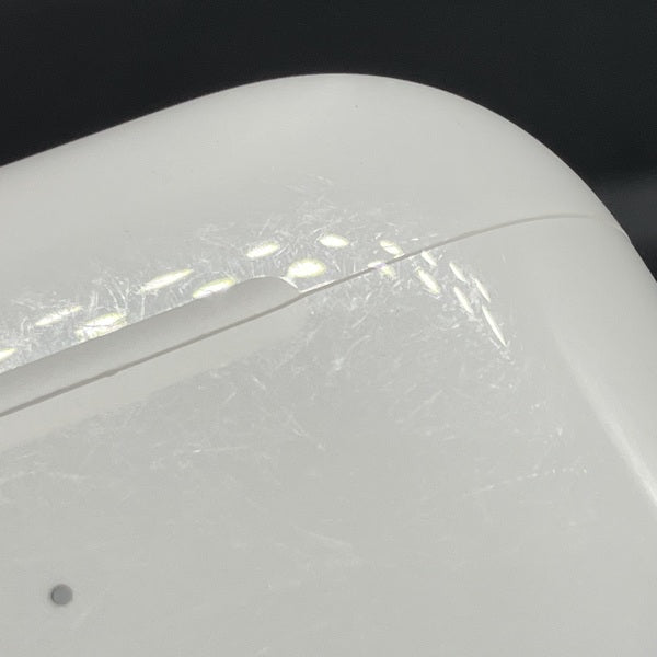 【中古】MagSafe充電ケース(USB-C)付きAirPods Pro(第2世代) MTJV3JA【秋葉原】