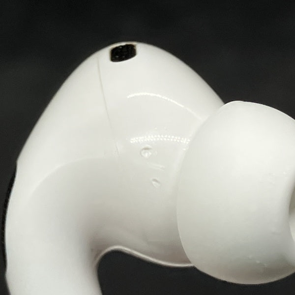 【中古】MagSafe充電ケース(USB-C)付きAirPods Pro(第2世代) MTJV3JA【日本橋】