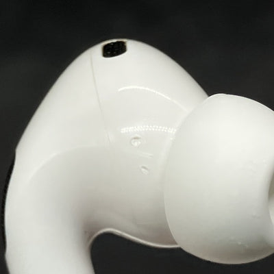 【中古】MagSafe充電ケース(USB-C)付きAirPods Pro(第2世代) MTJV3JA【日本橋】