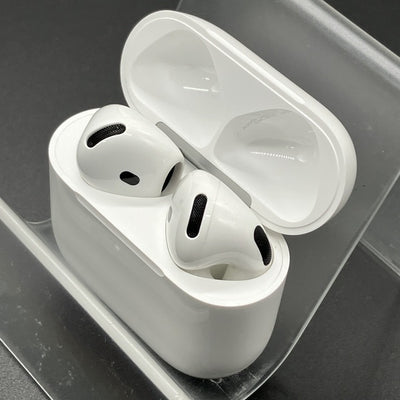 【中古】AirPods 4 MXP93J/A（アクティブノイズキャンセリング搭載）【秋葉原】