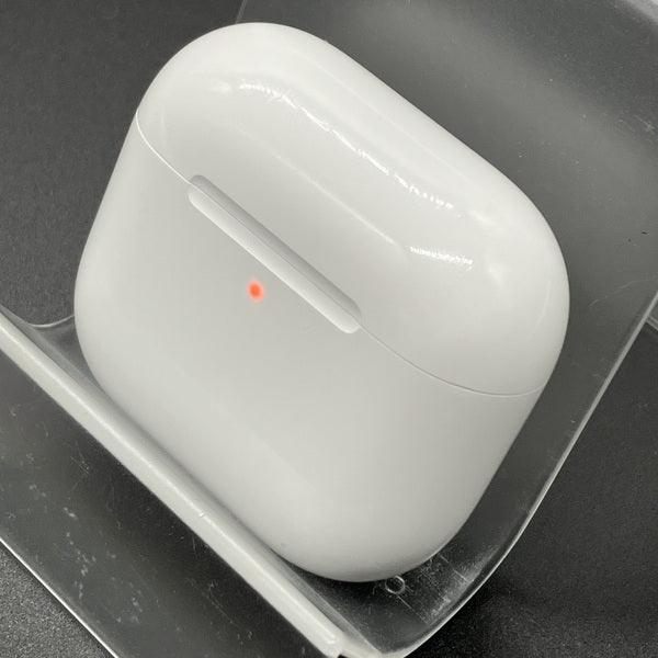 【中古】AirPods 4 MXP93J/A（アクティブノイズキャンセリング搭載）【秋葉原】