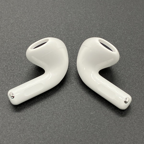 【中古】AirPods 4 MXP93J/A（アクティブノイズキャンセリング搭載）【秋葉原】