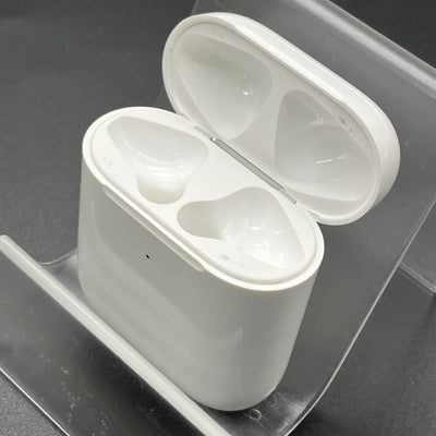 【中古】Wireless Charging Case for AirPods MR8U2J/A【秋葉原】