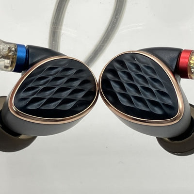 【中古】FH15 Black 【FIO-IEM-FH15-B】【秋葉原】