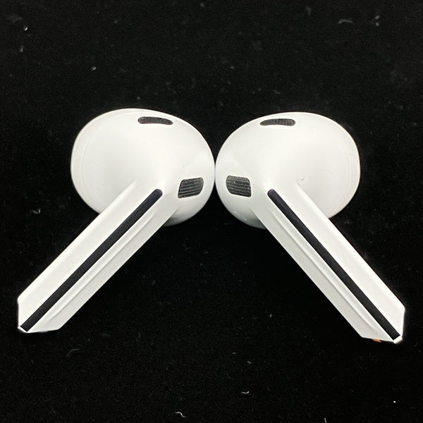 【中古】Galaxy Buds3 ホワイト 【SM-R530NZWAXJP】【秋葉原】