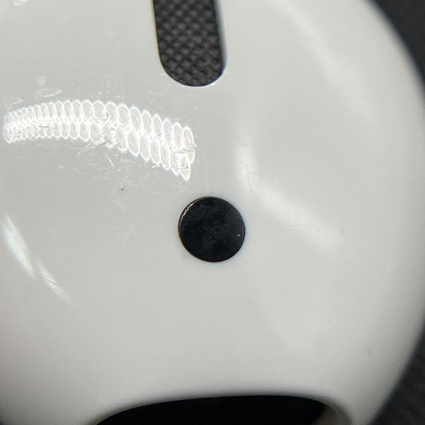 【中古】AirPods MMEF2JA【日本橋】