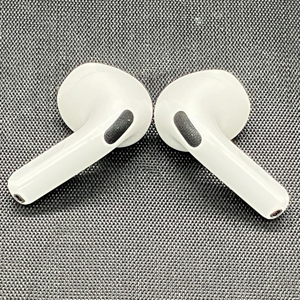 【中古】AirPods 4 MXP93J/A（アクティブノイズキャンセリング搭載）【秋葉原】