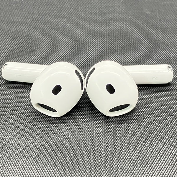 【中古】AirPods 4 MXP93J/A（アクティブノイズキャンセリング搭載）【秋葉原】