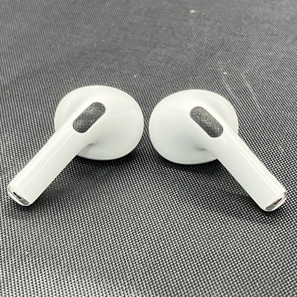 【中古】MagSafe充電ケース(USB-C)付きAirPods Pro(第2世代) MTJV3JA【秋葉原】