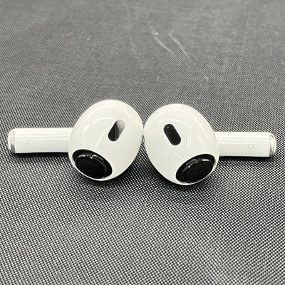 【中古】MagSafe充電ケース(USB-C)付きAirPods Pro(第2世代) MTJV3JA【秋葉原】
