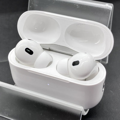 【中古】MagSafe充電ケース(USB-C)付きAirPods Pro(第2世代) MTJV3JA【秋葉原】