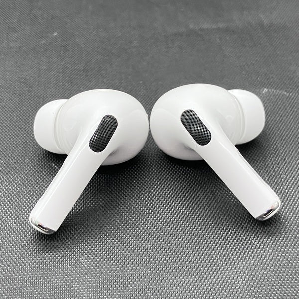 【中古】MagSafe充電ケース(USB-C)付きAirPods Pro(第2世代) MTJV3JA【秋葉原】