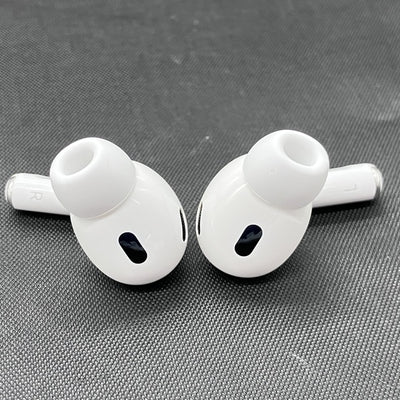 【中古】MagSafe充電ケース(USB-C)付きAirPods Pro(第2世代) MTJV3JA【秋葉原】
